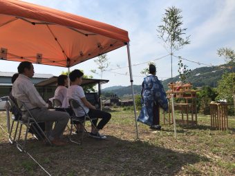 岡崎市の注文住宅で開催した地鎮祭は龍城神社の畔柳の写真