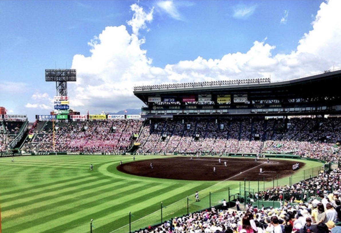 夏の風物詩甲子園球場