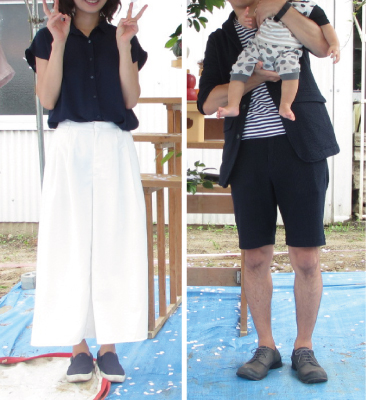 安城市エリアで注文住宅を建てたご家族の地鎮祭の服装。乳児のお子さんと3人で、カジュアルですがモノトーンでまとめてきちんと感が出ています。