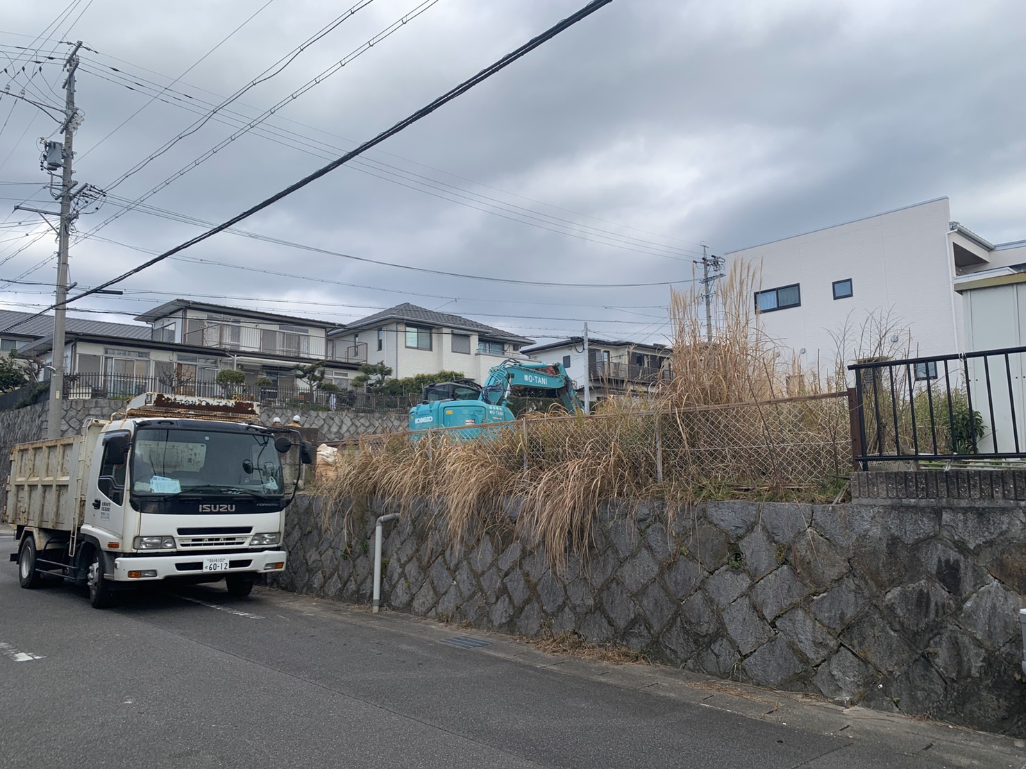 解体工事開始とともに思うこと。トラック