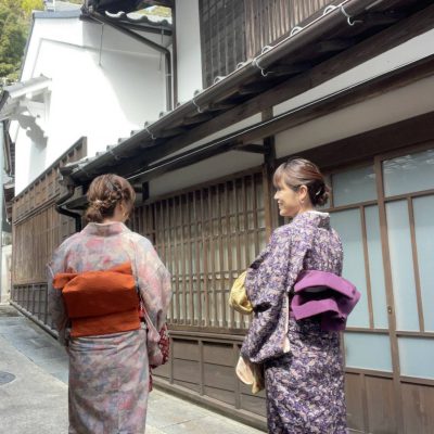 着物を着て歩く