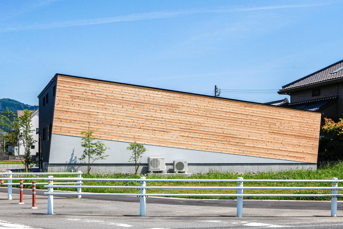 木に囲まれてのびのび暮らせる平屋 ナチュラル 施工事例 岡崎 幸田町 豊田で注文住宅 共感住宅ray Out