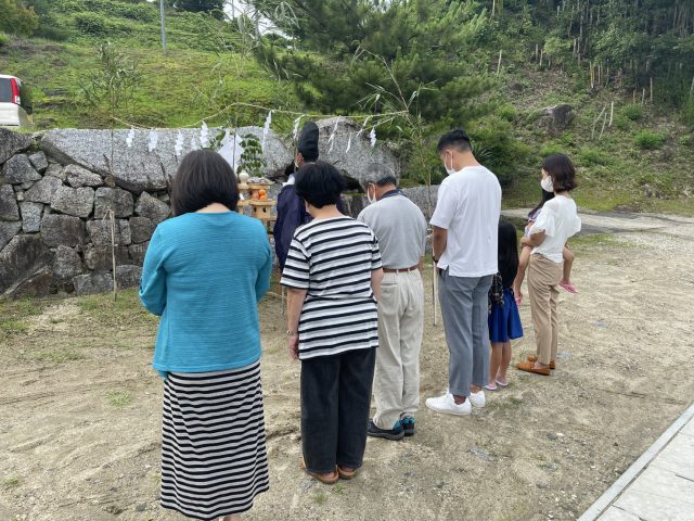 地鎮祭を執り行いました。