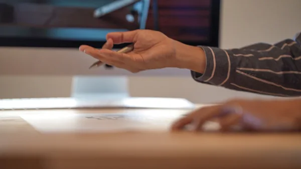 建築家と打合せ風景のイメージ