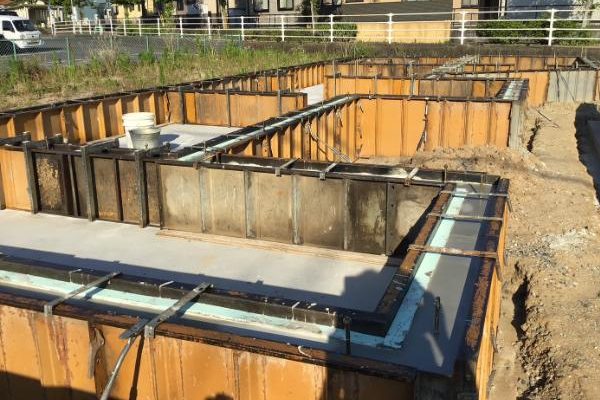 住宅の基礎部分の施工工事